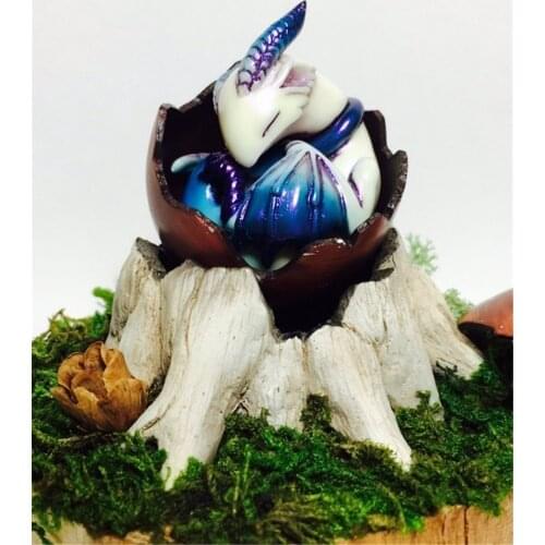 Resin Figure Scale Model Kit Little Dragon Egg On Tree Stump GK Assembly Models Kit Resin Colorless Self-Assembled Toy
