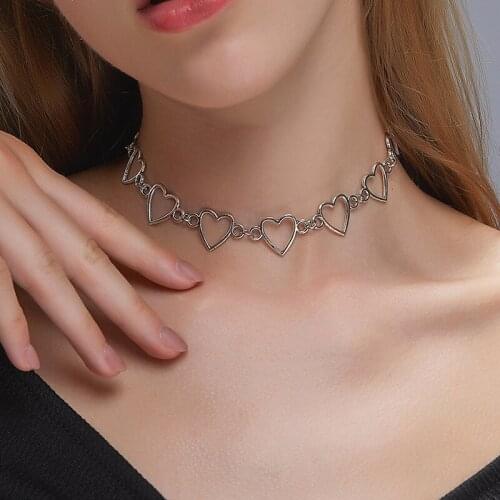 New Hollow Love Necklace Temperament Peach Heart Necklace All-match Temperament Alloy Geometric Personality Necklace