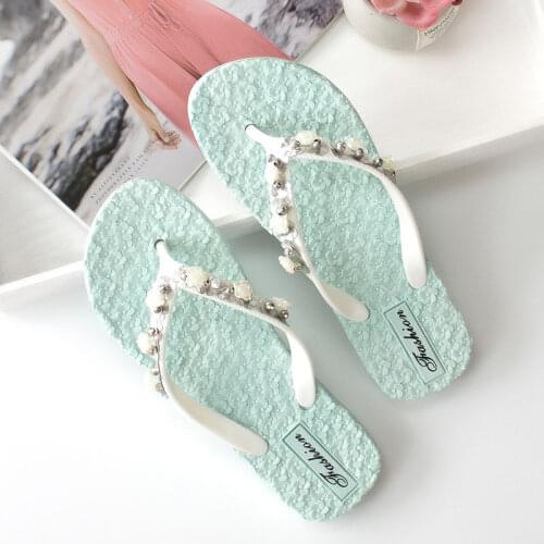 Character drag women fashion slippers massage flat beach slippers water drill flowers string beaded sequins woman shoes