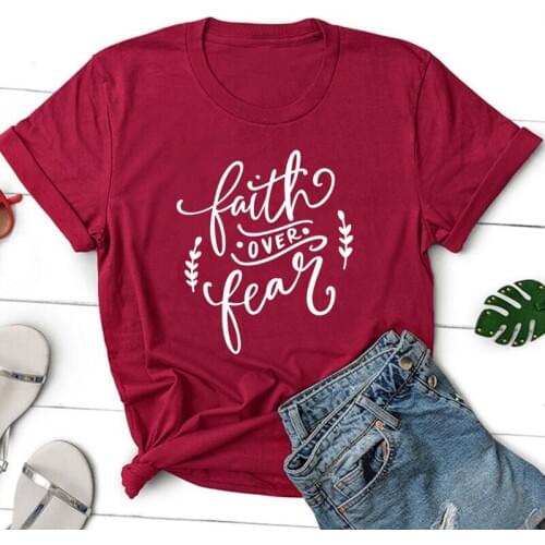Summer Bible Verse Tee Faith over fear Christian Graphic T-Shirt Funny Pure Cotton Faith Faith Jesus Tops Graphic Gift Camisetas