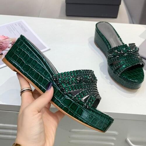 Sexy Handmade Diamond Rhinestone Slippers Women Glitter Designer Runway 5.5cm Wedges Sandals Summer Crystal Chain Party shose