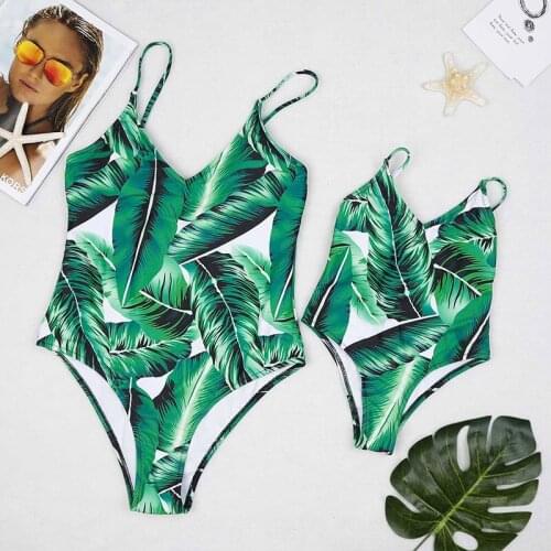 2019 new Summer Family Matching Clothes Green Leaves Print Set Matching Swimwear Family Clothes Beach Mommy and Me girl Swimsuit