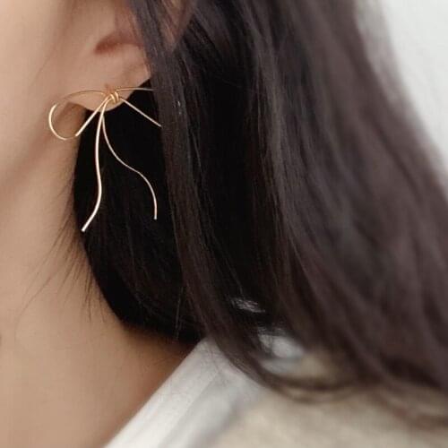 Copper-plated real gold temperament bow earrings ins simple line color-preserving earrings Sweet girl earrings