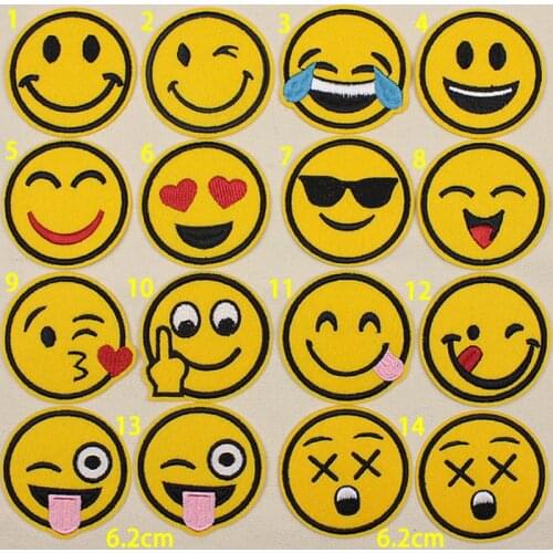 100 pcs Cute Fabric Cartoon Iron On Patches Badges Embroidered Appliqued Sewing for clothing