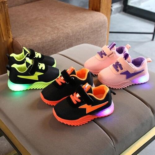 Kids Sneakers Children Baby Girls Boys Soft bottomMesh Led Luminous Sport Run Sneakers Shoes Sapato Infantil Light Up Shoes