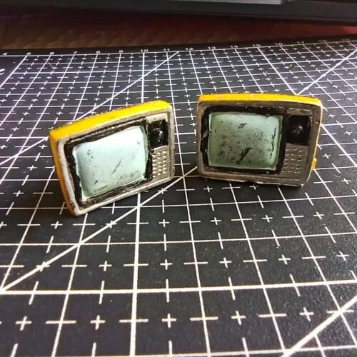 1pcs/lot Resin television 25mm Ornaments Micro landscape Ornaments Creative Home Gardening Decorations