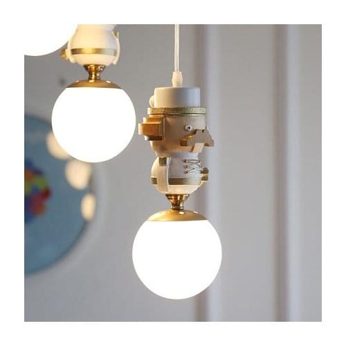 British creative cartoon King chandelier boys and girls bedroom childrens room lights Nordic art dolls chandeliers