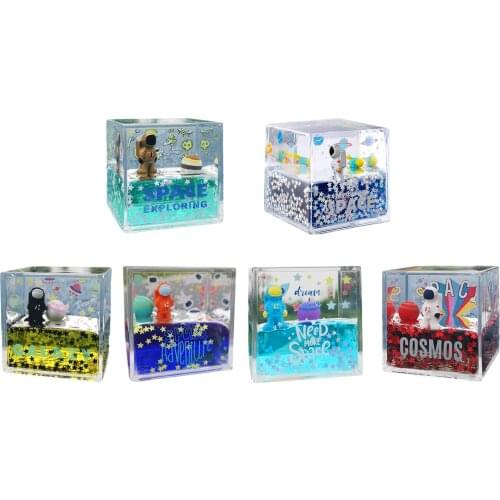 Mysterious Spaceman Astronaut Square Quicksand Office Study Room Ornaments Relieve Stress Dynamic Confetti Flash Gifts