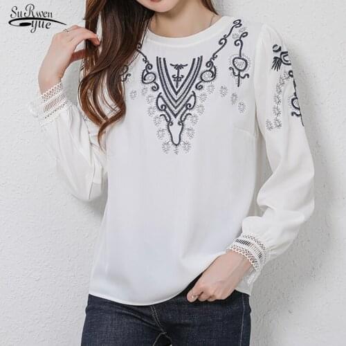 2021 Autumn Simple Versatile Casual Womens Blouse Embroidered Art Elegant T-shirt Blouse Female Slim Slimming Shirt Woman 16423