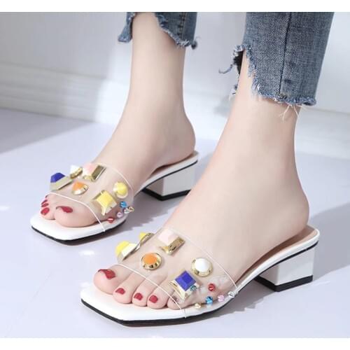 Newest Transparent Women Flat Slippers Rivet Summer Slip on Female Flat Slippers Fashion Wear Colorful Rivets Slippers