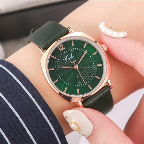 Fashion Trend PU Leather Strap Rose Gold Case Fashion Casual Fashion Watch Ladies Quartz Watch