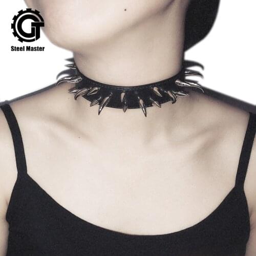 Gothic Punk Necklace Women Rivets Leather Belt Choker Necklace Fashion Accessory