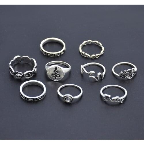 New Bohemian Style Ring Set Hollow Heart-Shaped Snake-Shaped Carved Silver Metal Ring Ladies Fashion Daily Wear Ethnic Jewelry