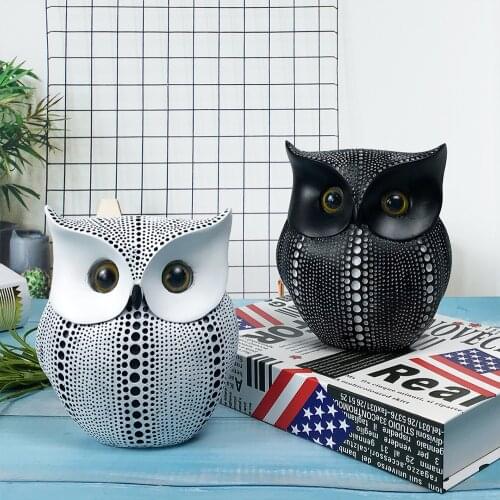 Nordic style creative owl resin handicraft decoration living room wine cabinet TV cabinet soft decoration gift decoration