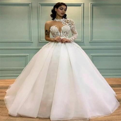 Modern Ball Gown Chic Lace Appliques Wedding Dresses Bohemia Long Sleeve Beach Bridal Gown Boho Halter Vestidos De Novia