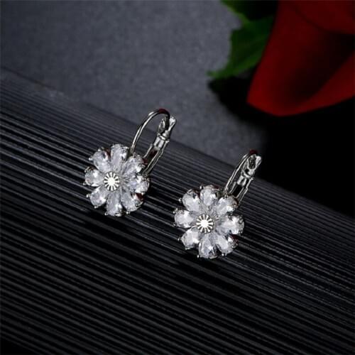 Bettyue Exquisite New Ladies Multicolors Waterdrop Around Flower Shape Cubic Zircon Gorgeous Stud Earring Fashion Statement