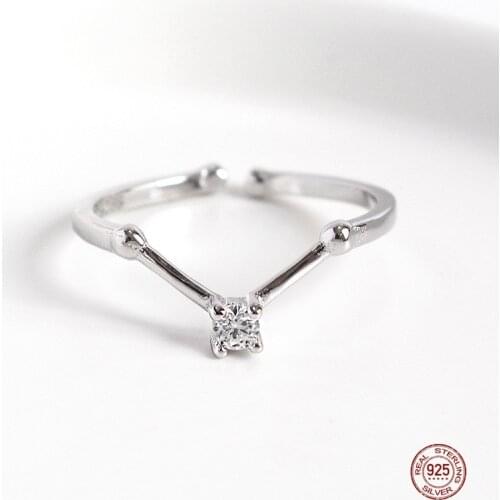 LKO 925 Sterling Silver Lnlaid Single Zircon V Shape Diamonds Open Adjustable Rings For Women Wedding Party Jewelry Ornaments