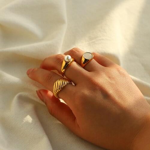 Croissant Rings Gold Plated 316L Stainless Steel Shell Rings For Women French Vintage Pearl Rings Waterproof Jewelry