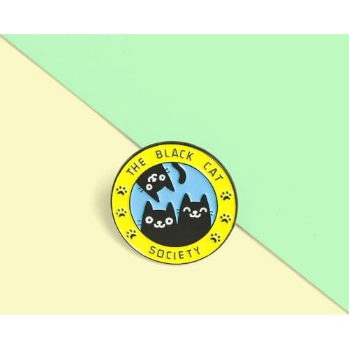 Black Cats Enamel Pin Custom Funny Kitten Animal Brooch Shirt Lapel Pin Badge Bag Cute Cartoon Jewelry Gift Friends Wholesale