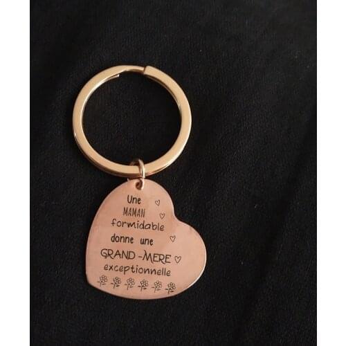 FLYANGEL Heart Key Chain Grandma Keyring Jewelry Gifts Engraved Une Maman Formidable Fashion Key Holder Bag Charm