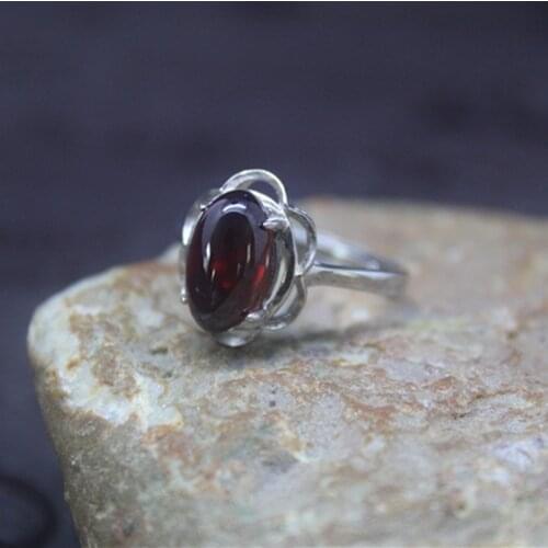 Wholesale New Fashion Euro-American Jewelry Special Garnet 925 silver hollow out inlay Ring for Women Luxury namour Charm Gift