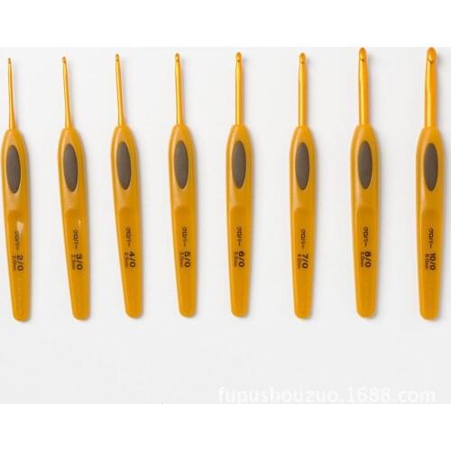 Japan Crochet hook Clover43-606 golden classic knitting tool
