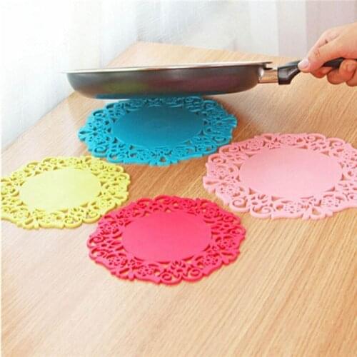 Hollow Lace Flower Design Round Silicone Table Cups Coaster Heat Resistant Pads TS2 unbreakable and can be use for a long time