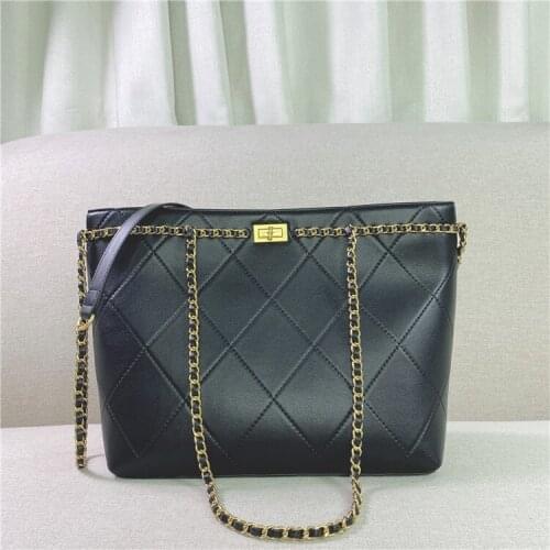 2021 New Leather Rhombic Chain Tote Bag Large Capacity Fashion One Shoulder Messenger Underarm Handbag Trendy