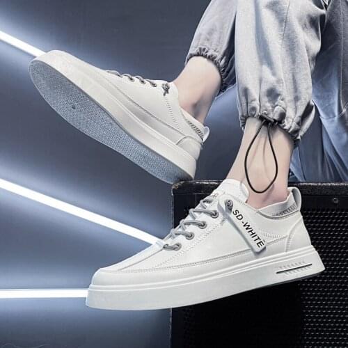 Summer Korean New Mens Leisure Fashion Breathable Mesh Flat Shoes Anti Slip Popular Student Small White Shoes Sports Shoes