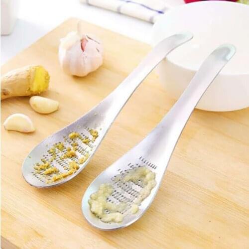 Spoon Shape Multi-functional Stainless Steel Garlic Ginger Grater Mill Ginger Fruit And Vegetable Puree Kitchen Tools