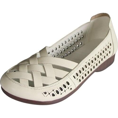 Promotion 2021 New Summer Round Toe Genuine Leather Breathable Sandals Flats Large Size Soft Comfortable Women Sandals