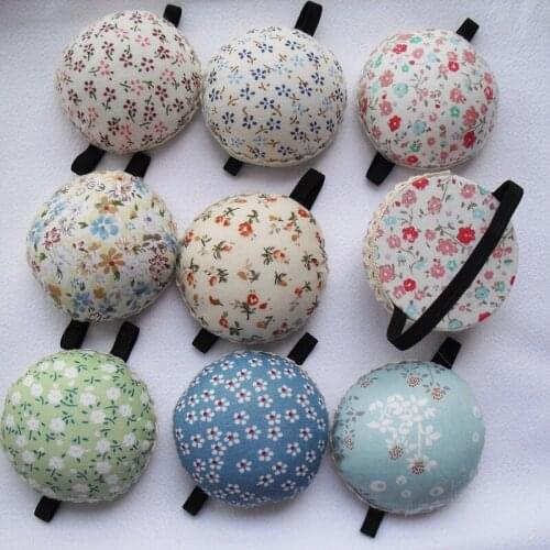 Free shipping 20pcs/lot Elastic Wrist Belt Needle Pin Cushion handmade DIY Handcraft Tool for sewing needlework E71-1