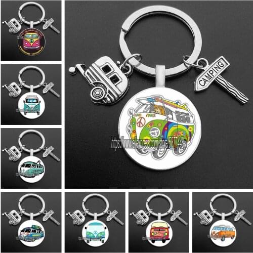 New Cute Camper Wagon Keychain for Kid, I Love Camping Keychain, Trailer Signpost Key Ring Gift for Vocation Travel Memorial