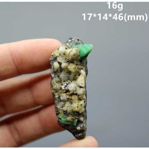 Special Offer! 100% Natural green emerald mineral gem-grade crystal specimens stones and crystals quartz crystals from china