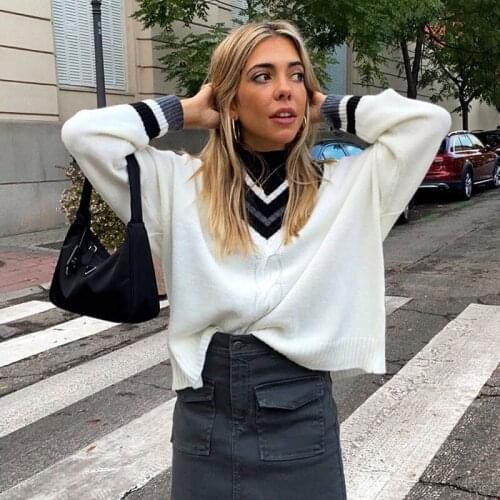 High Street Sweaters Fashion White Black V-neck Contrast Sweater 2021 Winter Knitted Loose Tops Vintage Women Pullovers Autumn