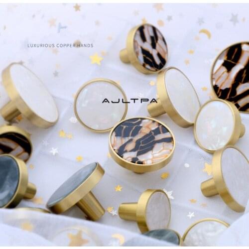 50Pcs Modern Brass Handle Pearl Shell Single Hole Wardrobe Door Cupboard Drawer Cabinet Handle Furniture Hardware Pull