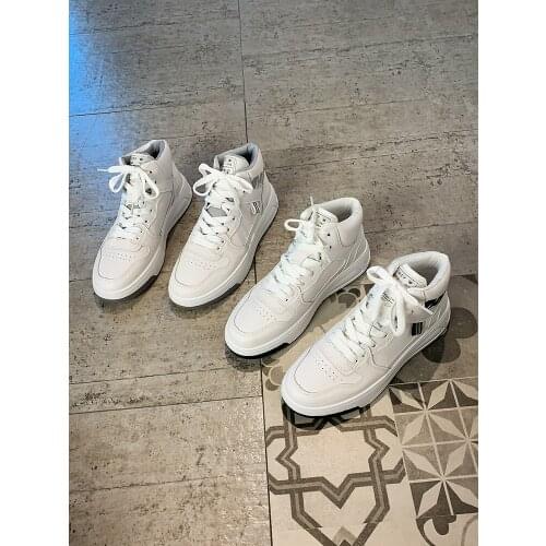 Sports shoes women ins breathable white shoes women 2020 new Korean version of the net red wild lace high top casual shoes women