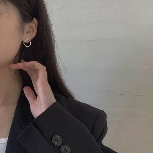 Irregular Circle Hollow Out Stud Earrings For Women Trend Fine Jewelry Accessories Party Gifts SAE618