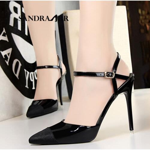 SANDRA JRR Pumps