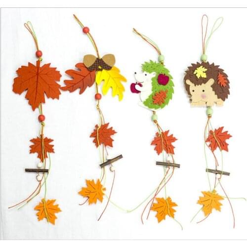 2019 spring new home decoration supplies creative felt cartoon hedgehog maple leaf decorative pendant wooden beaded pendant
