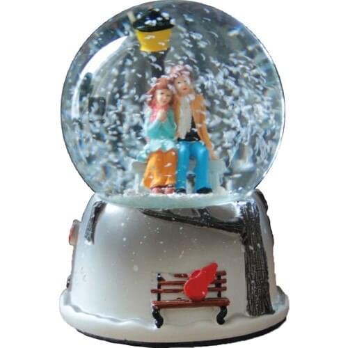 Romantic Lovers Luminous And Musical Glass Snow Globe