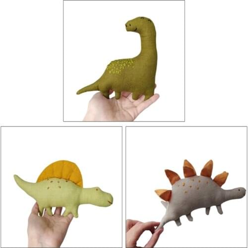 425F Woven Handcrafts Dinosaur Novelty Gift Automobile Decorative Stuffed Dolls