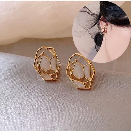 Korean Temperament Minimalistic Geometric irregular Shell Stud Earrings For Women Personality Wild Ins Elegant Female