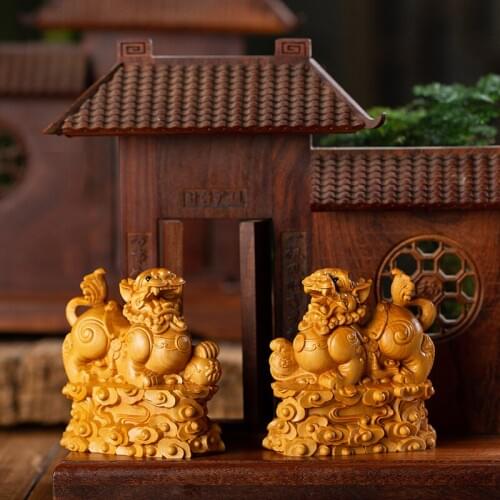 2pcs 8CM Mythical Pixiu Lion Myth Wood Animal Statue Lion Statue Arts Solid Wood Statue Lucky Statue Home Decoration