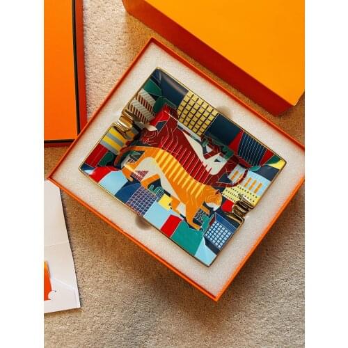 European Style Ashtray Horse Tiger Various Pattern Ceramic Bone China Cigar Ashtray Cigarette ashtray Storage Tank Luxury