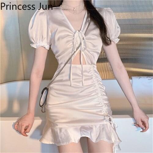 Sexy Design V Neck Little Black White Dress Short Puff Sleeve Pleated Drawstring Mini Dress Ruffled Hem High Waist Hip Dress