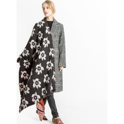 European and American fashion autumn and winter warm six-leaf flower double-sided double color flower print spell color scarf