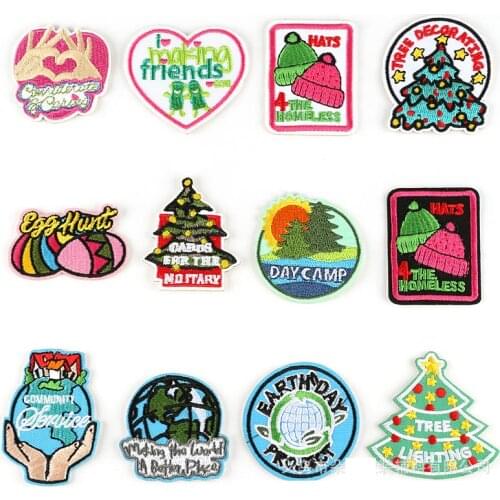 12pcs/lot Christmas patches iron on patches cloth stickers snowman badges DIY embroidered patches Santa Claus christmas tree Dec