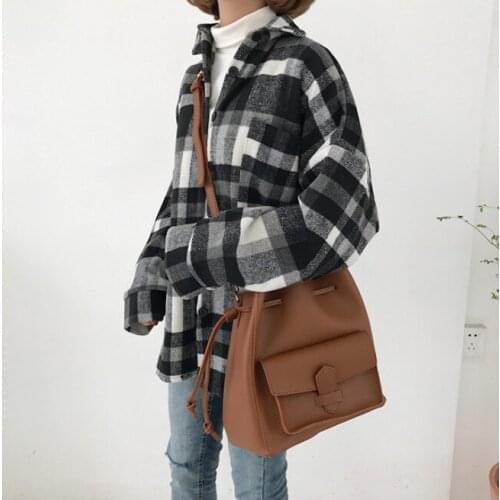 Ladies wide shoulder strap shoulder bag designer bucket bag retro luxury PU leather messenger bag large handbag wallet