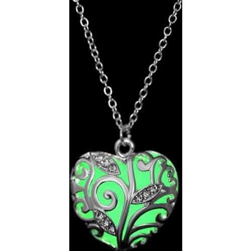 DAXI Fashion In the Dark Stone Luminous Pendant Crystal Hollow Heart Pendants Necklaces For Women Men Jewelry New Year Gift 2019